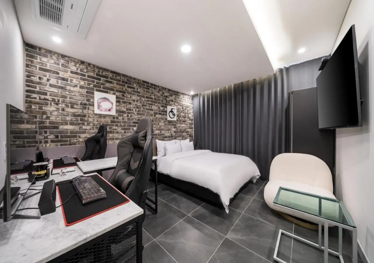 Incheon Hound Geomdan New Town Branch Hotel
