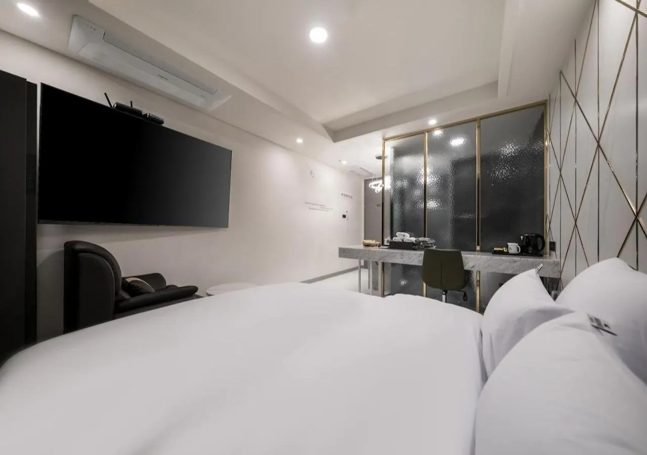 Incheon Hound Geomdan New Town Branch Hotel