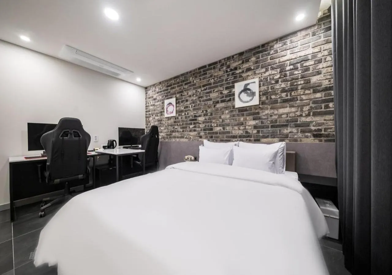 Incheon Hound Geomdan New Town Branch Hotel