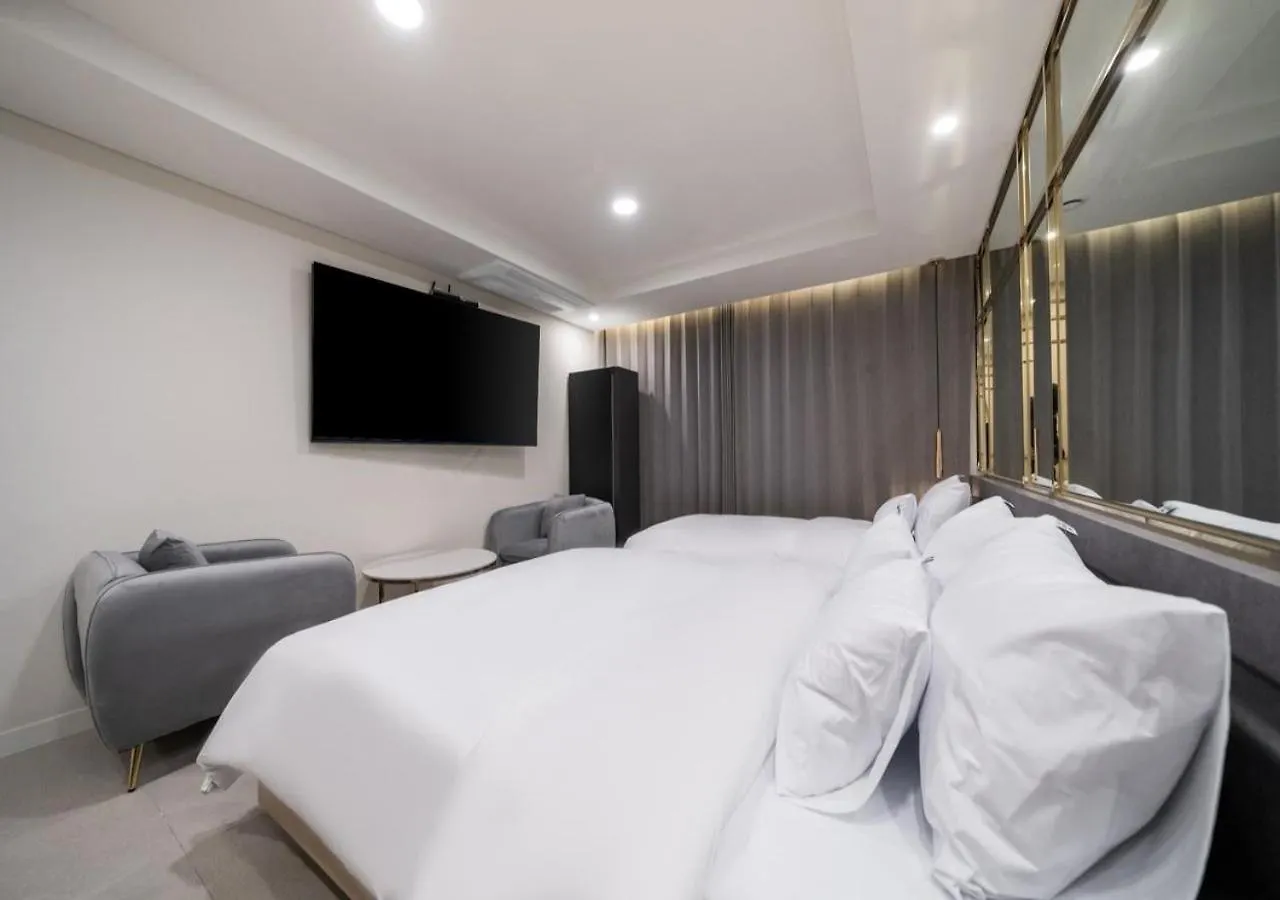 Incheon Hound Geomdan New Town Branch Hotel