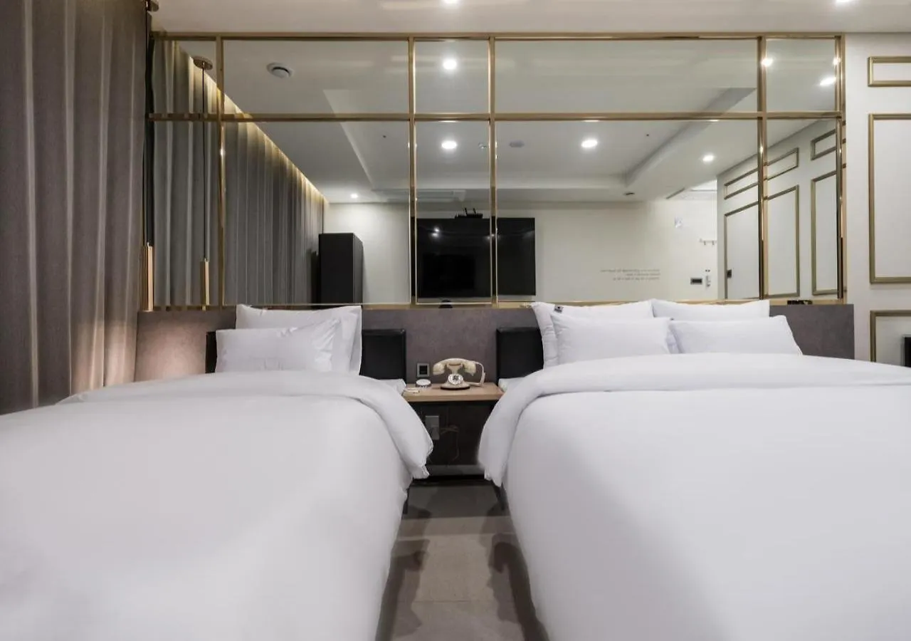 Incheon Hound Geomdan New Town Branch Hotel