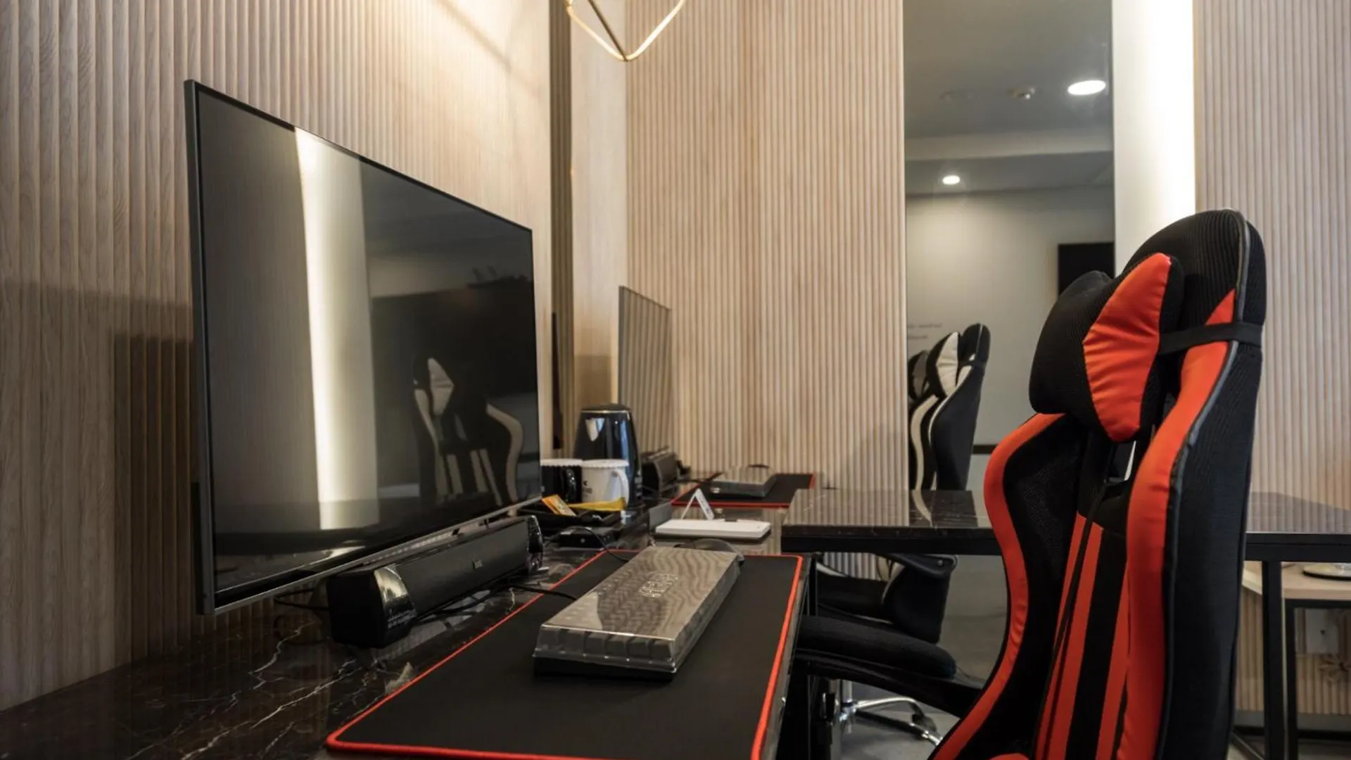Incheon Hound Geomdan New Town Branch Hotel