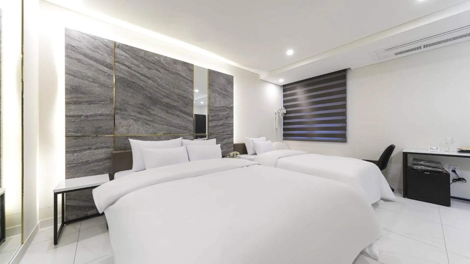 Incheon Hound Geomdan New Town Branch Hotel 0*,  South Korea