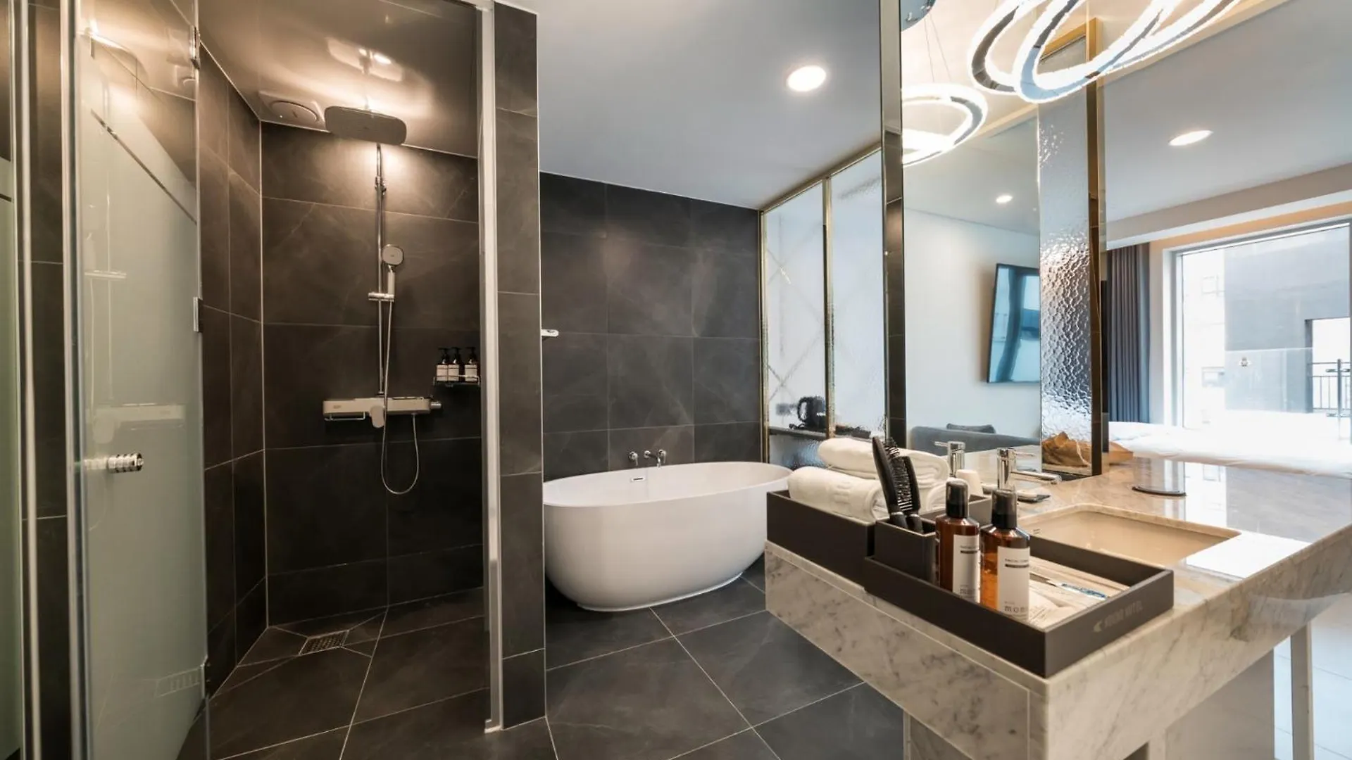Incheon Hound Geomdan New Town Branch Hotel