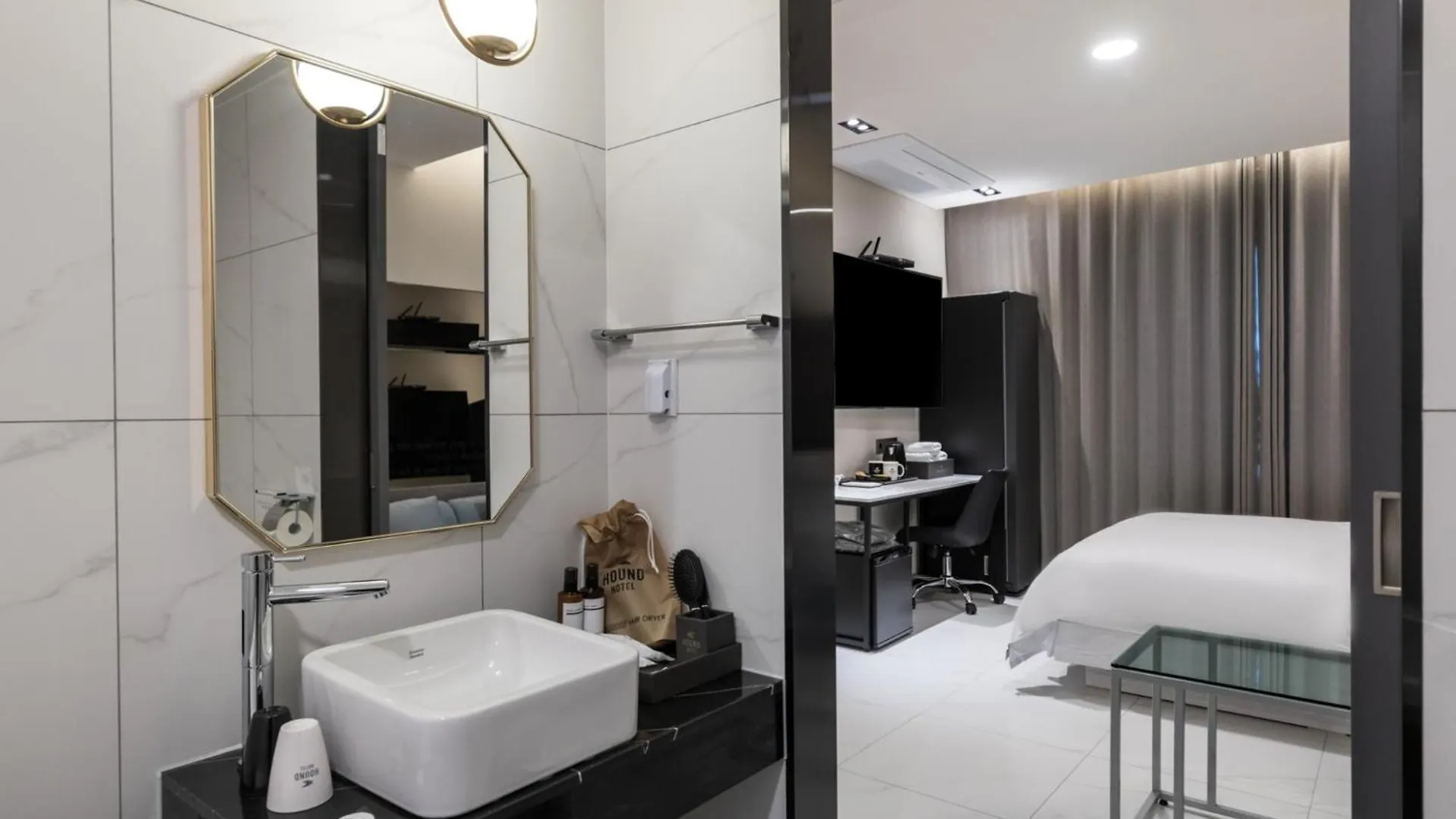 Incheon Hound Geomdan New Town Branch Hotel