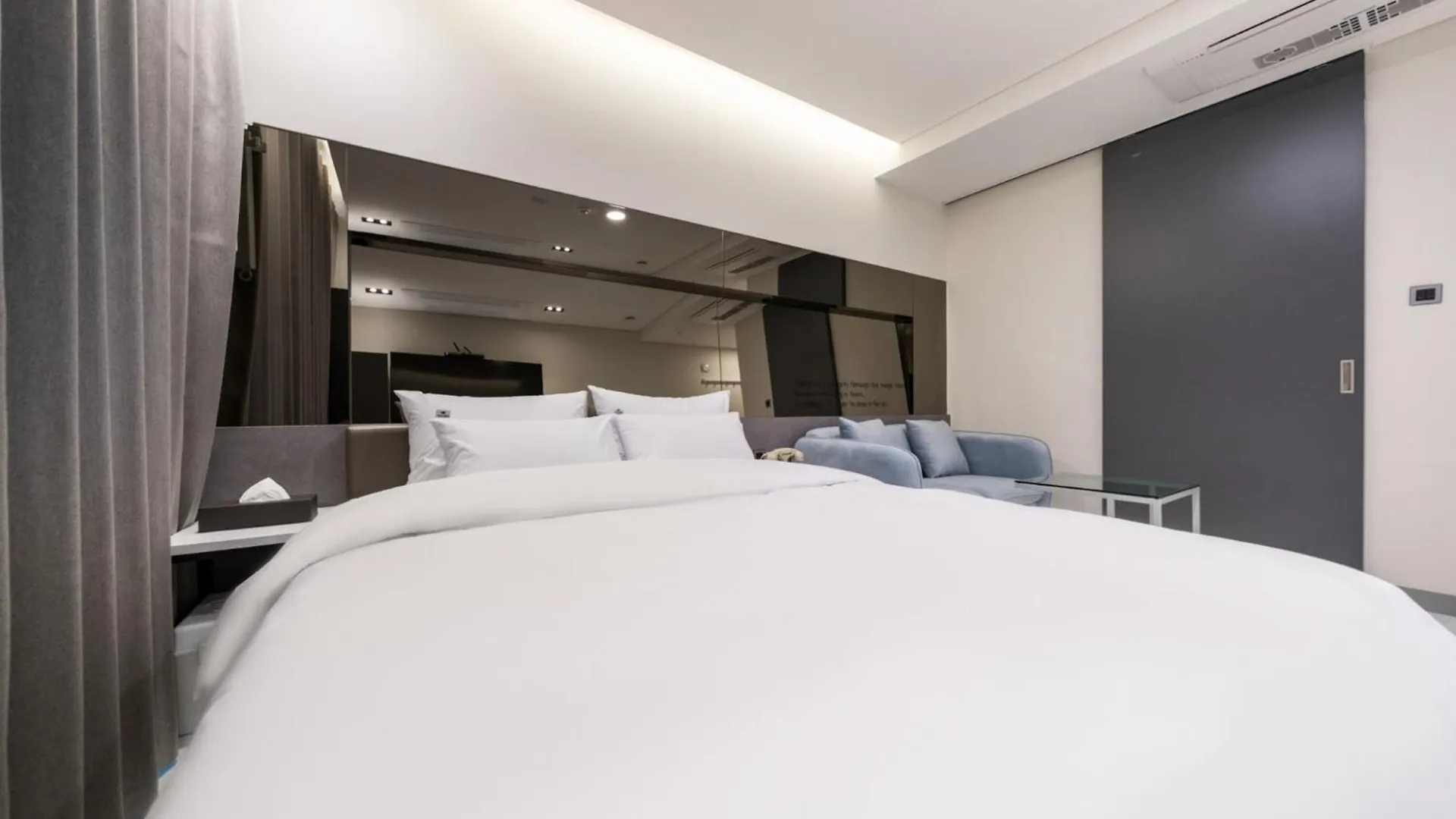Incheon Hound Geomdan New Town Branch Hotel