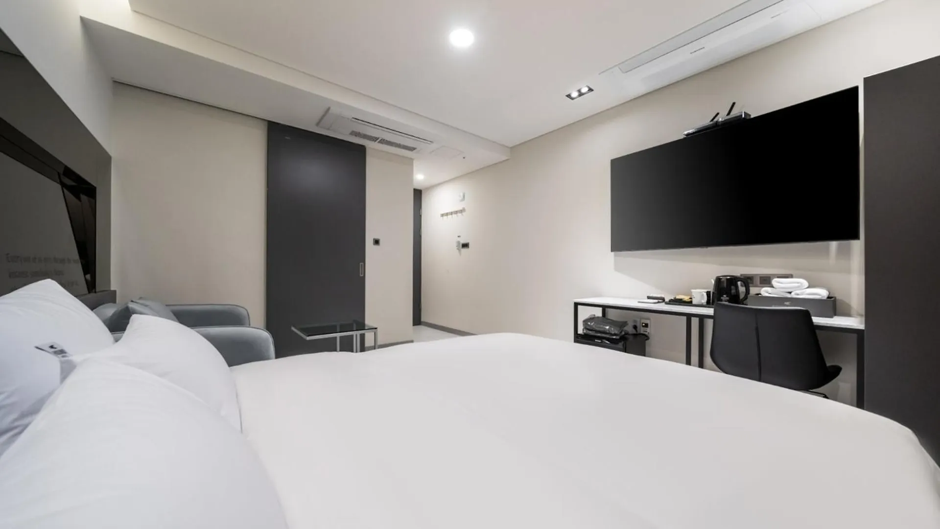 Incheon Hound Geomdan New Town Branch Hotel 0*,