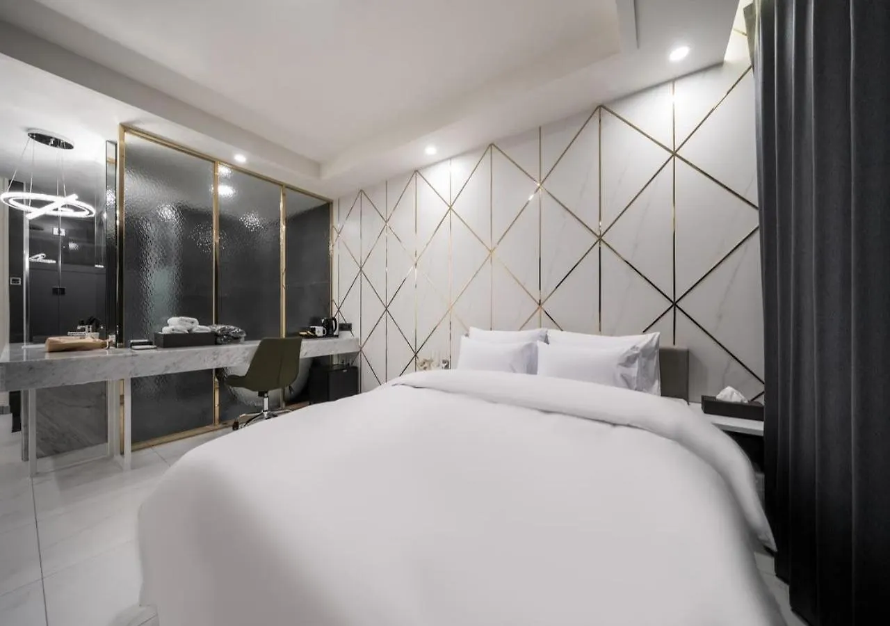 Incheon Hound Incheongeomdan New Town Branch Hotel